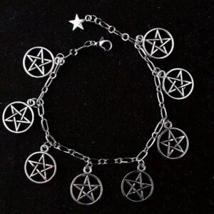 ⭐️NWT Bracelet Pentagram